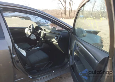 2018 Toyota Corolla Le z USA, uszkodzony, nr VIN 2T1BURHE4JC116410